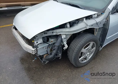 2005 Honda Accord Hybrid Ima z USA, uszkodzony, nr VIN JHMCN36545C016824